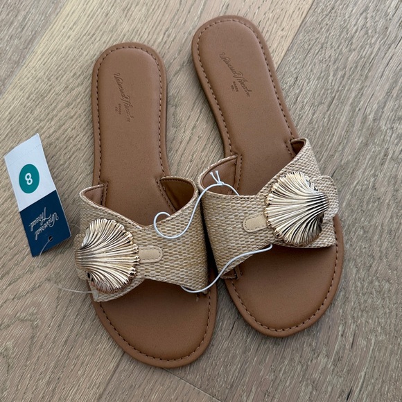 Universal Thread Nesryn Raffia Shell Ornament Slide Sandals - Picture 2 of 7